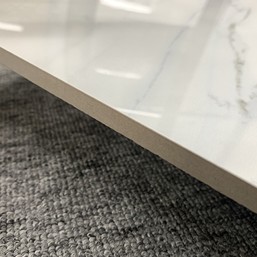 China 600x600mm Glossy White Marble Porcelain Floor Tiles Polished Glazed Finish for Bathroom and Interior Wall