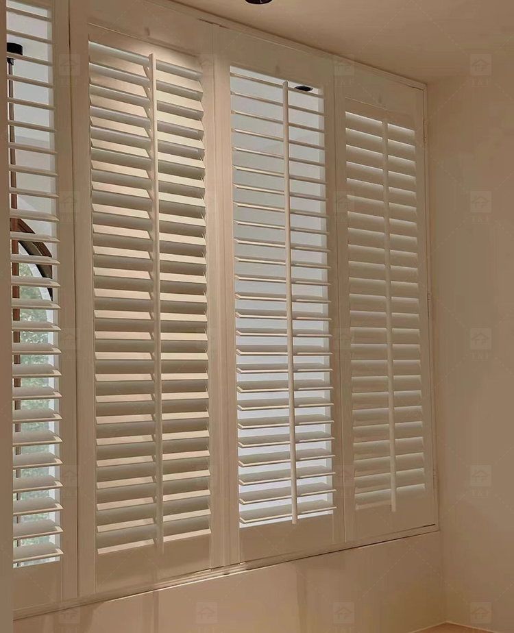 Modern Style High Quality Wooden Plantation Window Louver Western Style Adjustable Shutters Bathroom House Fashionable Window