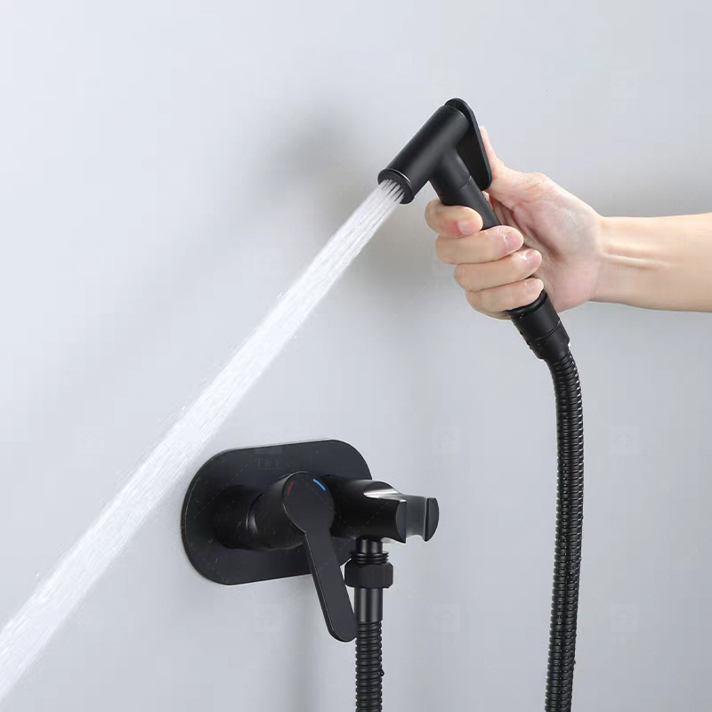 Portable Brass Bidet Spray Toilet Handheld Shattaf Set Hot and Cold Mixer Concealed Wall Mounted Bidet Spray