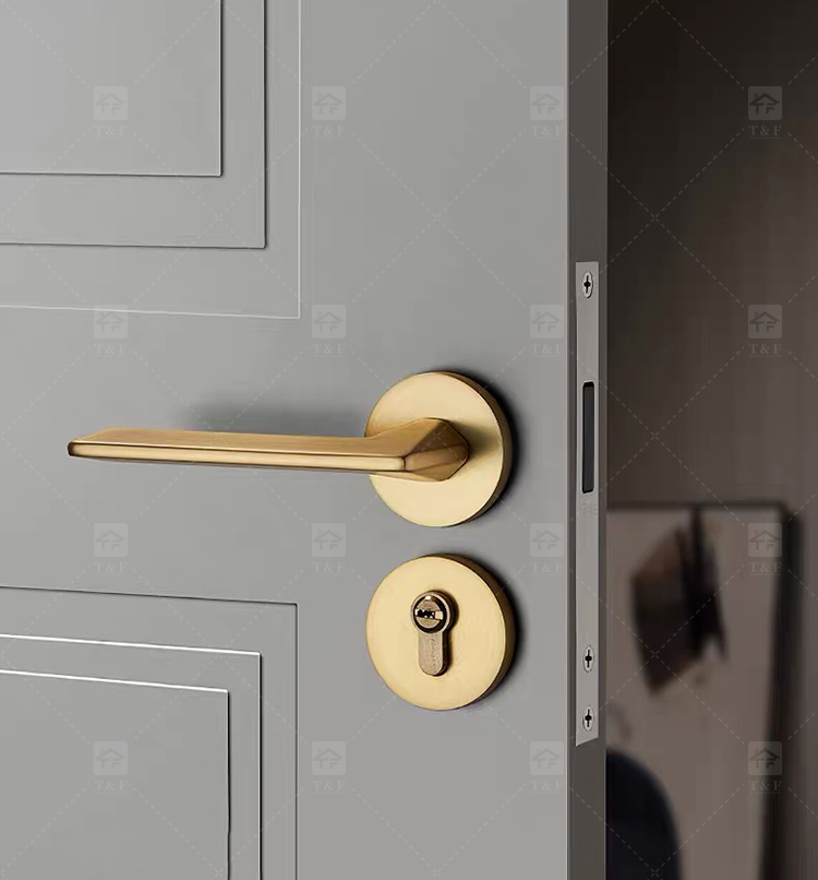 Luxury Gold Magnetic Silent Wooden Door Handle with Split Bedroom Lock Modern Design for Indoor Household for Villas