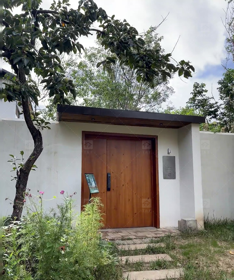 Modern Design Double Open Panel Wooden Front Entrance Door Villa External Security Swing Waterproof Feature Finished Surface