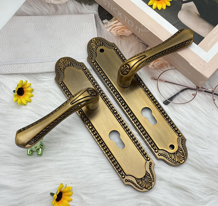 Factory High Performance Cost Ratio Modern Interior Door Handles Lock with Customization for Villa Hotel & Apartment Use